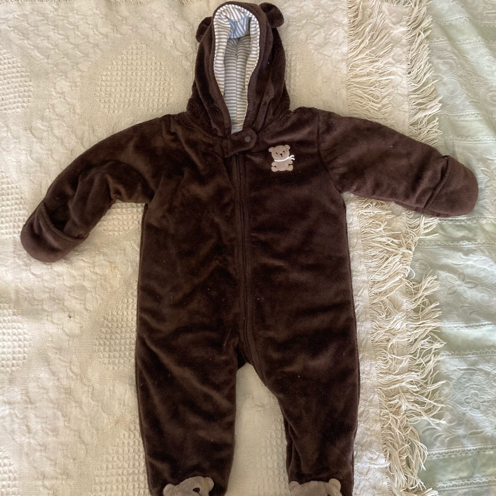 Carter’s baby bear bunting size 9m